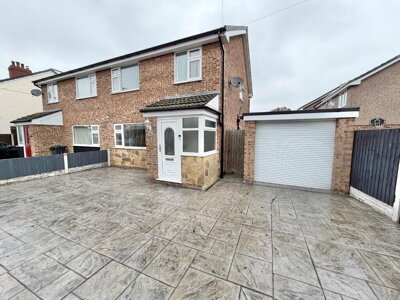 Property on Bedford Avenue, CH65 6PJ