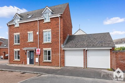 Property on Rosebay Gardens, GL51 0WP