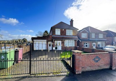Property on Alfreton Road, NG16 6JY