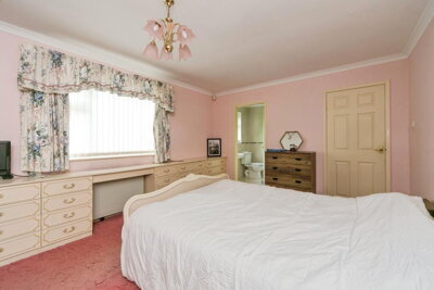 Property on Iolyn Park, LL32 8UX