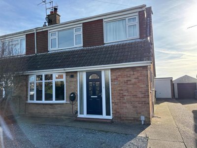 Property on Cawood Crescent, HU11 5EW