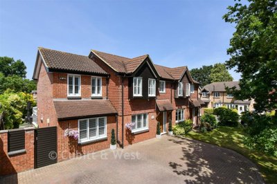 Property on Orchard Way, CR0 7NR