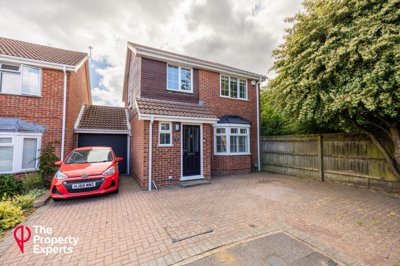 Property on Coriander Way, RG6 5YG