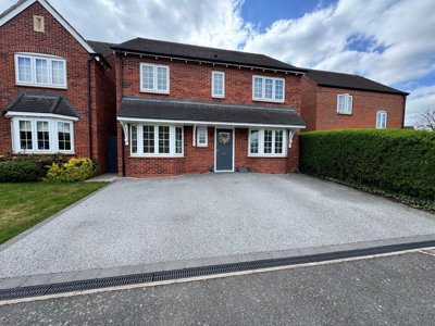 Property on Skeggles Close, CV11 6TZ