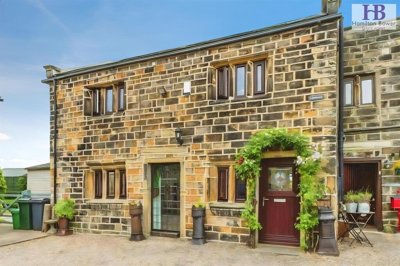 Property on Saxon Court, BD12 8EW