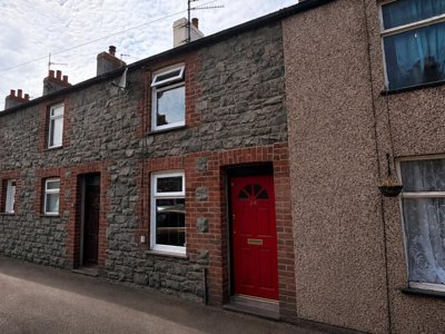 Property on Tan Y Graig, LL57 4SD