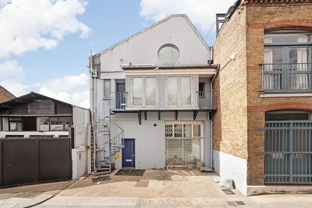 Terraced House