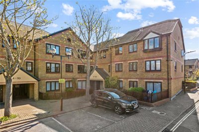 Property on Riverside Close, E5 9SR