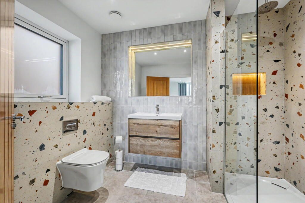Thumbnail 33