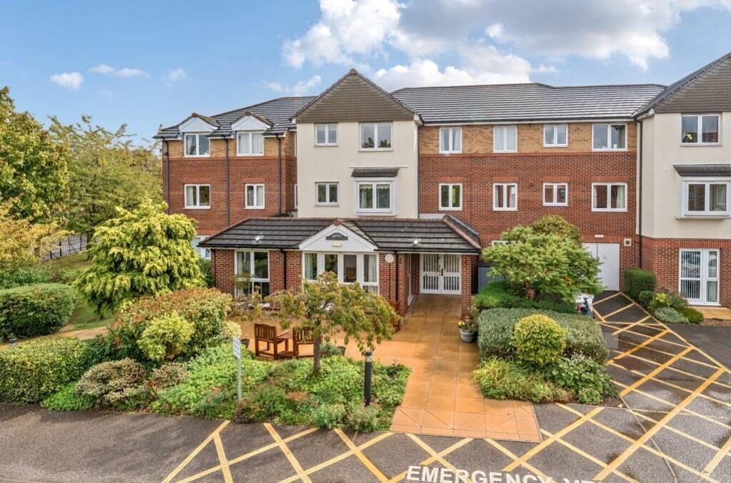 Property main image