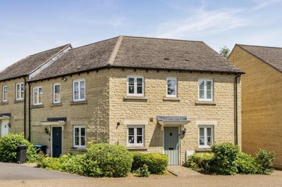Property on Bluebell Way, OX18 1AP