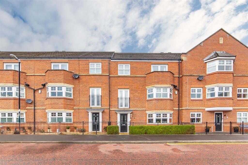 Property main image