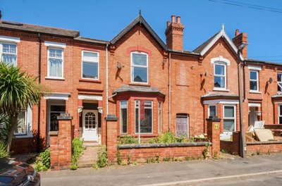 Property on St Catherines Grove, LN5 8NA