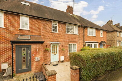 Property on Cuckoo Avenue, W7 1BW