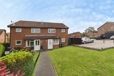 Property on Starina Gardens, PO7 8QT