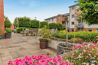 Property on New Road, RG21 7PF
