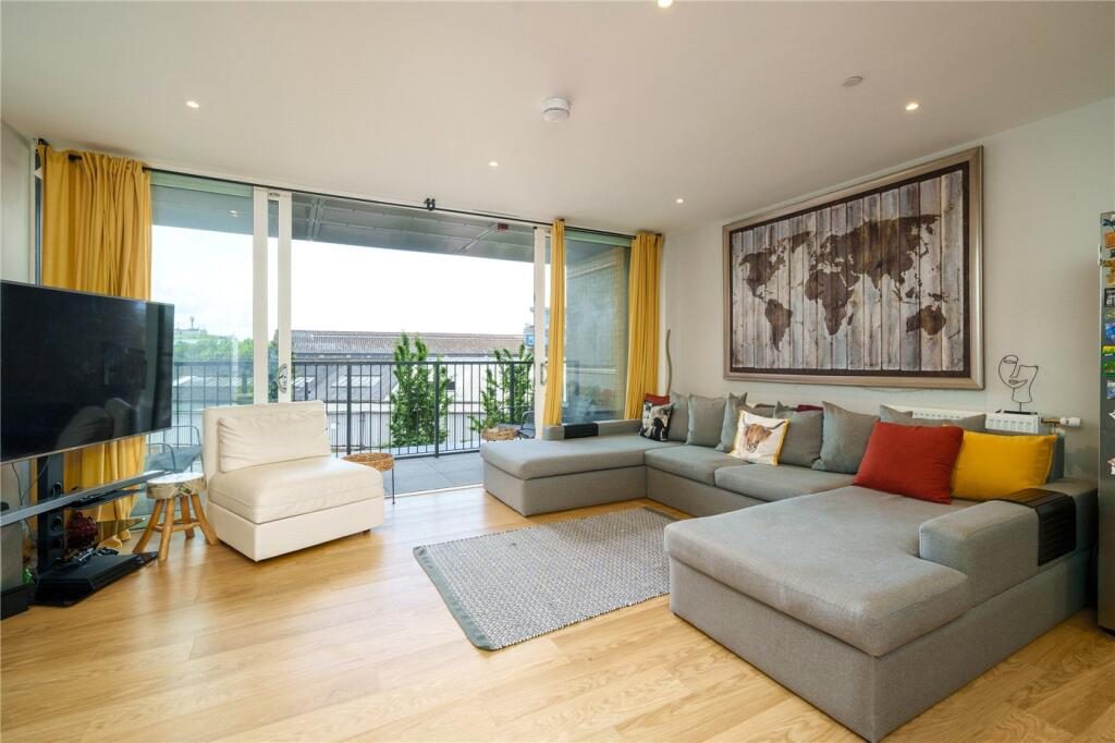Property main image