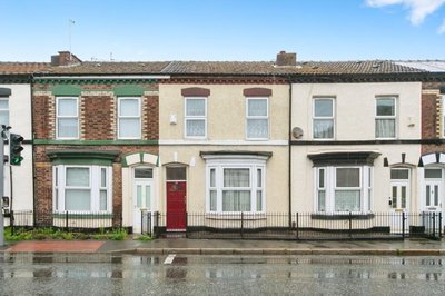 Property on Claughton Road, CH41 6ES