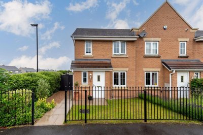 Property on Stoneycroft Road, S13 9DQ