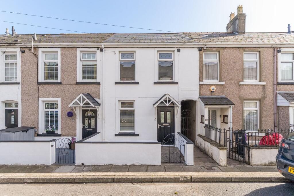 Terraced House