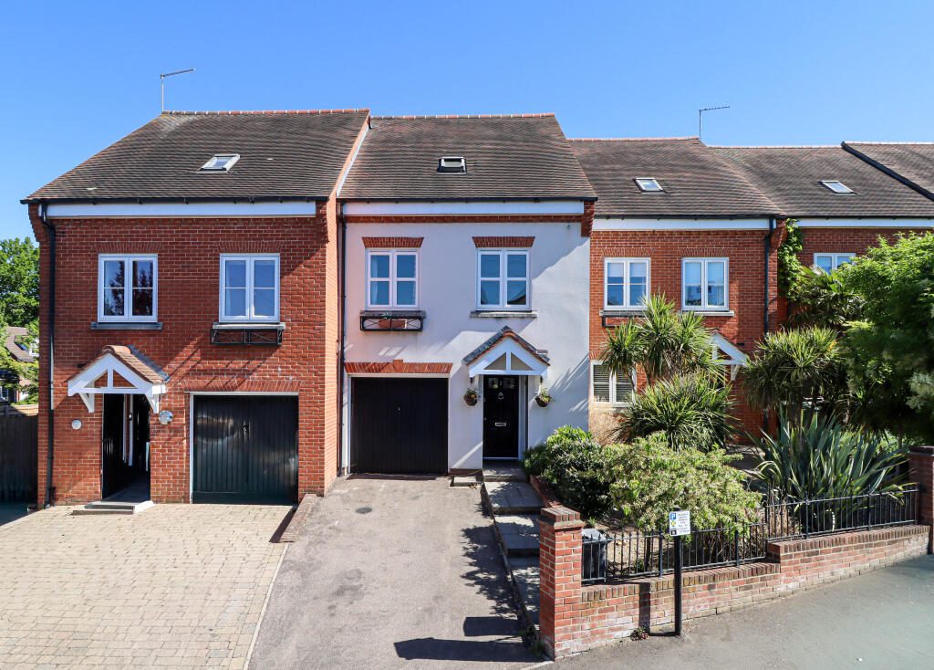 Terraced House