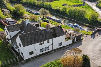 Property on The Locks, CV21 4PP