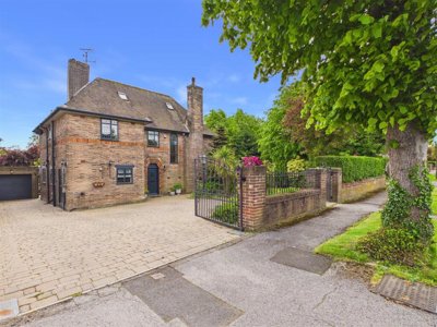 Property on Park Avenue, S18 2LQ