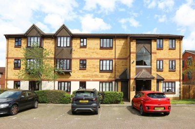 Property on Summerhill Way, CR4 2NJ