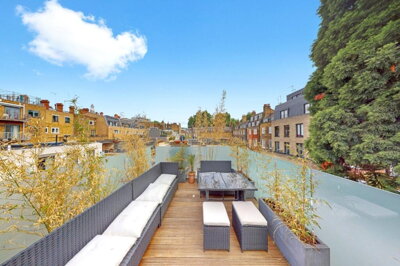 Property on WC1N 2HZ