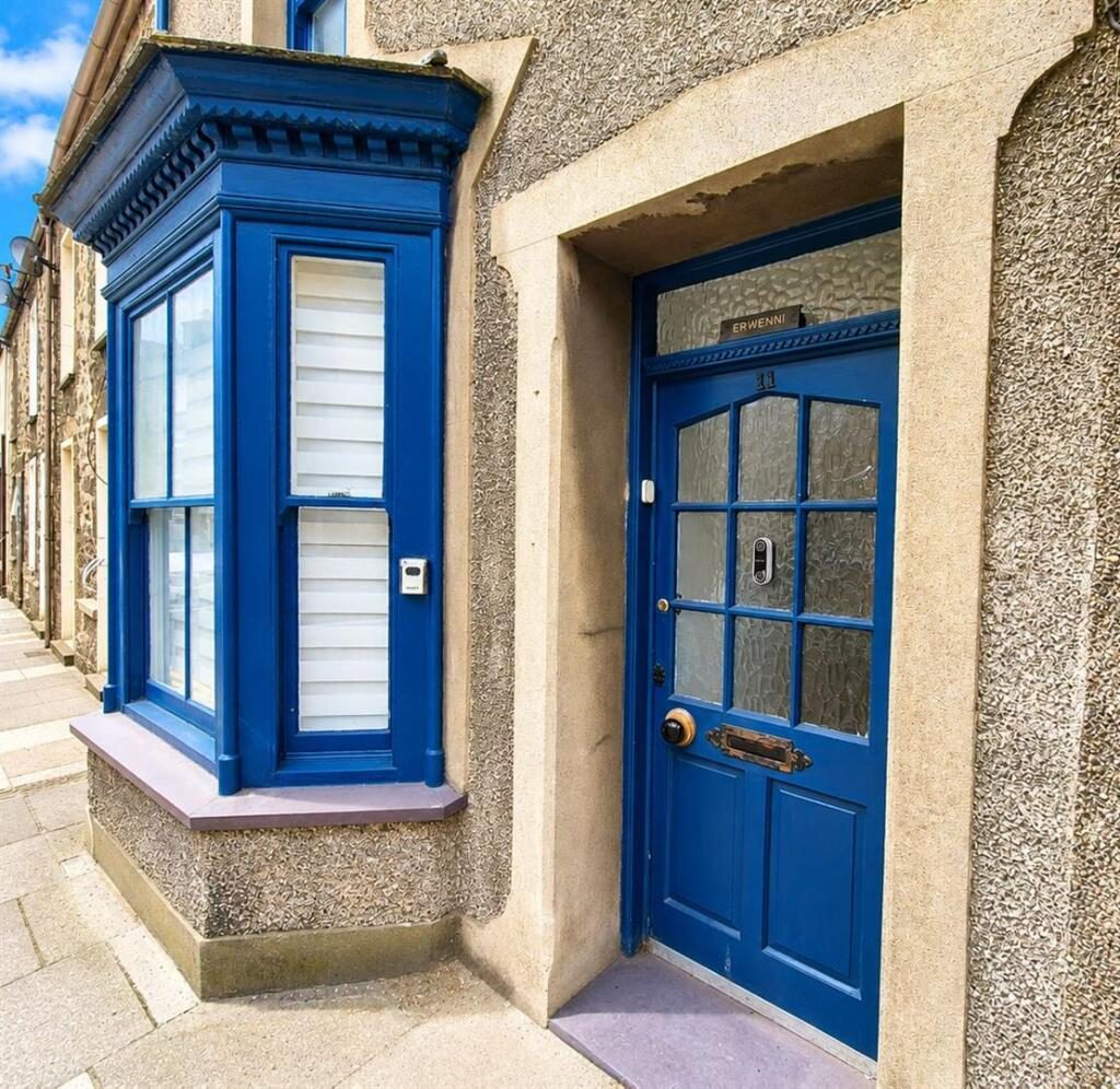 Terraced House