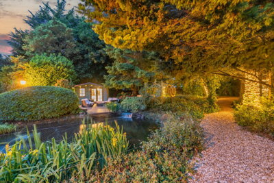 Property on Abingdon Road, OX14 3BN