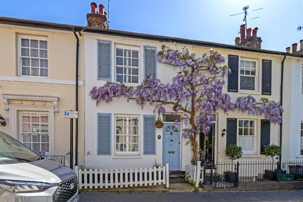 Property main image