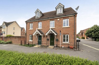 Property on Merlin Way, RG12 8BL