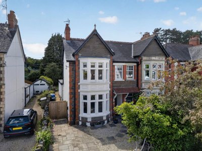 Property on Heol Isaf, CF15 8DZ