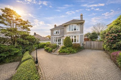 Property on Edgcumbe Road, PL25 5DX