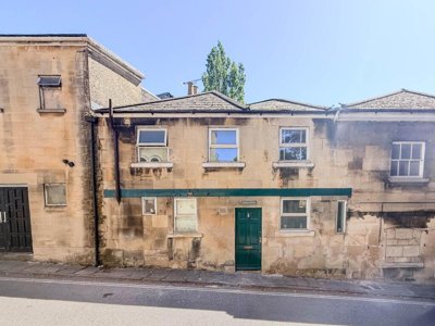 Property on St Saviour'S Road, BA1 6RJ