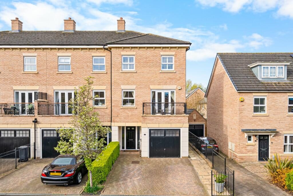Terraced House
