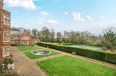 Property on Hawthorn Road, DT2 9XA