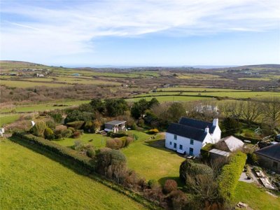 Property on TR26 3AG