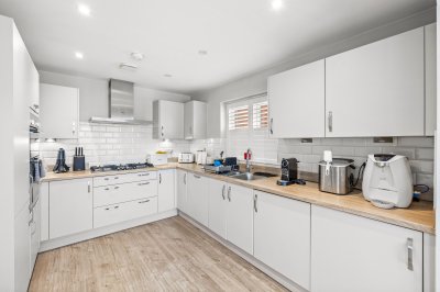 Property on Blunden Way, RH6 8GJ