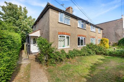 Property on Coulsdon Road, CR3 5NU