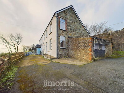 Property on Goodwick Hill, SA64 0ES