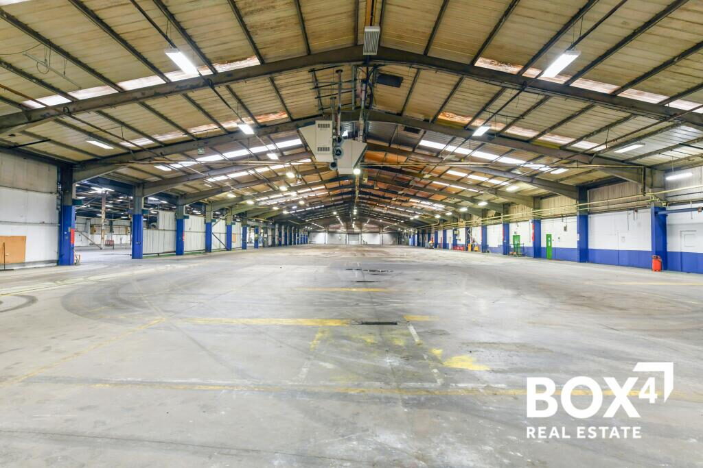 Distribution Warehouse