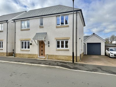 Property on Northfield, DT9 6EZ