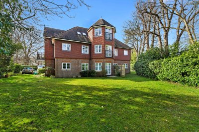 Property on Ringley Avenue, RH6 7GD