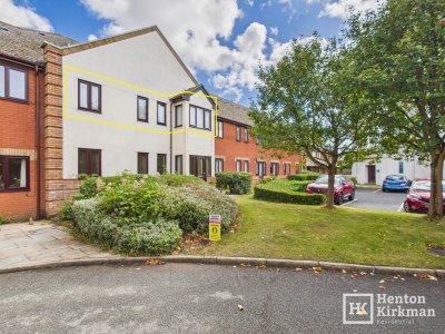 Property on Sun Street, CM12 9LB