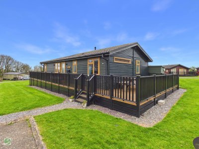 Property on PL13 2JQ