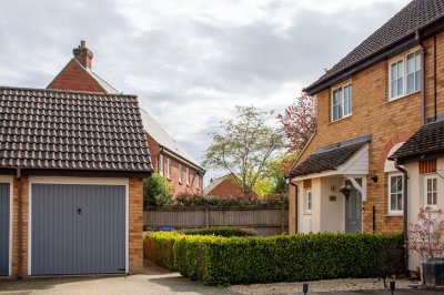 Property on Yew Tree Close, OX17 2SU