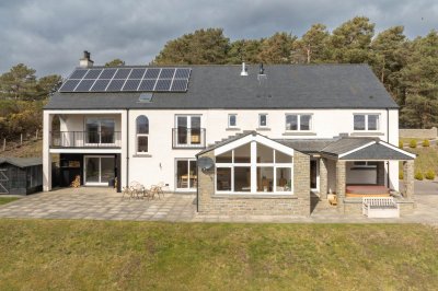 Property on IV12 5NZ