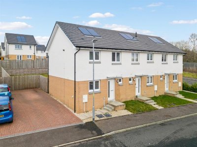 Property on Stepford Road, G33 4PB